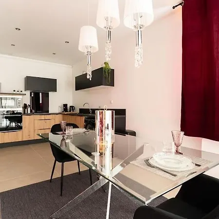 Nuit D'or - Royale Apartman Épernay